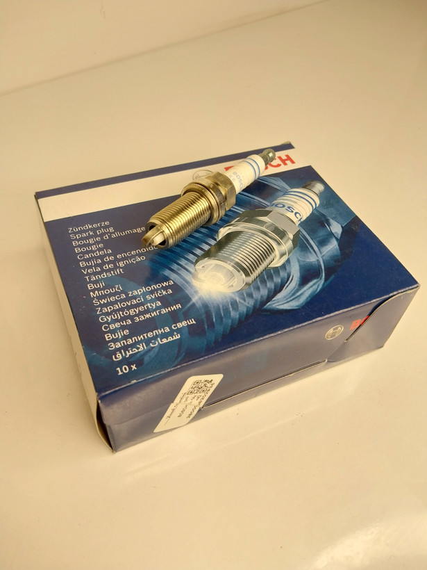 شمع پایه بلند 206 BOSCH درجه یک(بسته 4عددی)